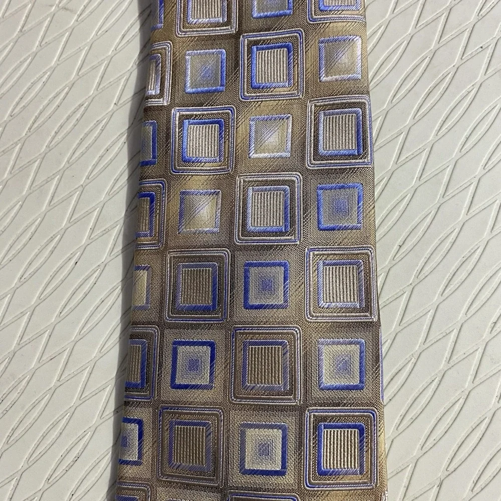 Claiborne‎ Concepts Tie Tan/Gold/Blue diamond Geometric Silk Necktie 59